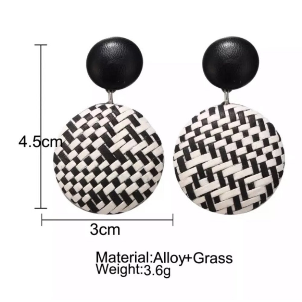 New! Black White Tribe Print Woven Straw Earrings - Picture 5 of 5